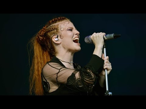 Jess Glynne - Hold My Hand видео (клип)