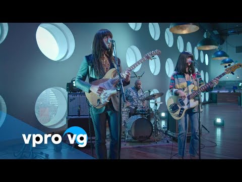 Khruangbin - Friday Morning видео (клип)